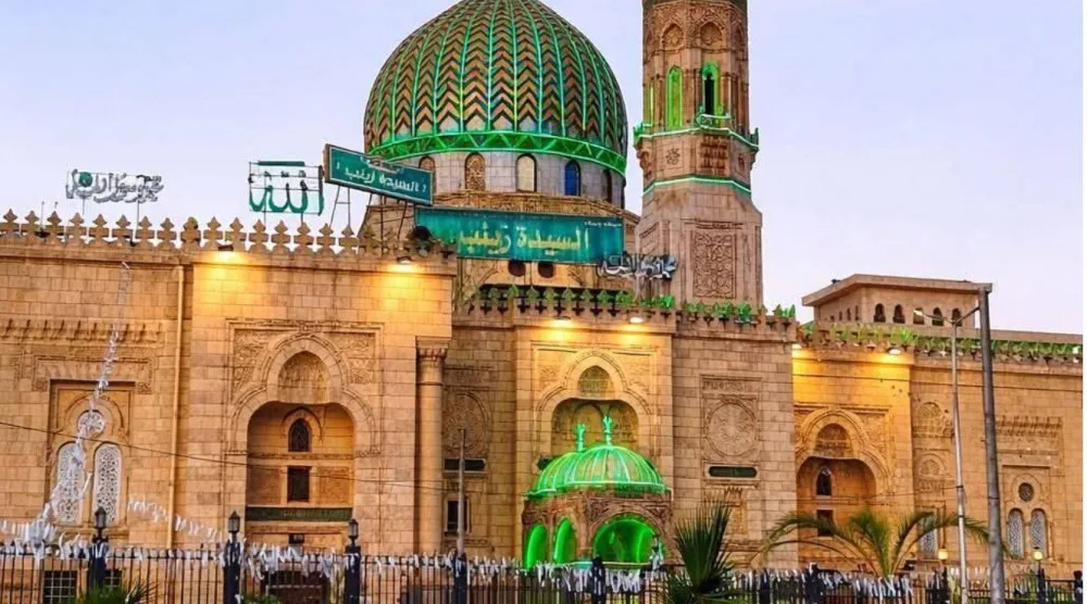 مسجد السيدة زينب لاستقبال الليلة الكبيرة (فيسبوك)