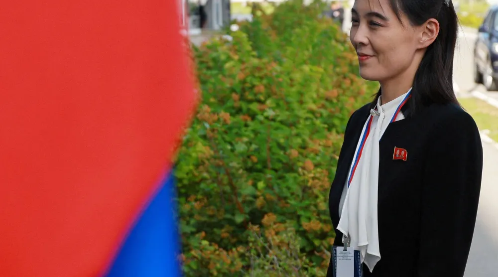 كيم يو جونغ شقيقة الزعيم الكوري الشمالي كيم جونغ أون (رويترز)