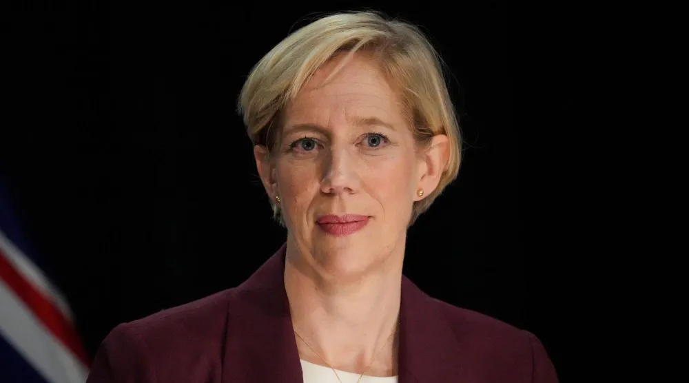 الحاكمة الجديدة لمصرف الاحتياطي النيوزيلندي آنا بريمان (رويترز)