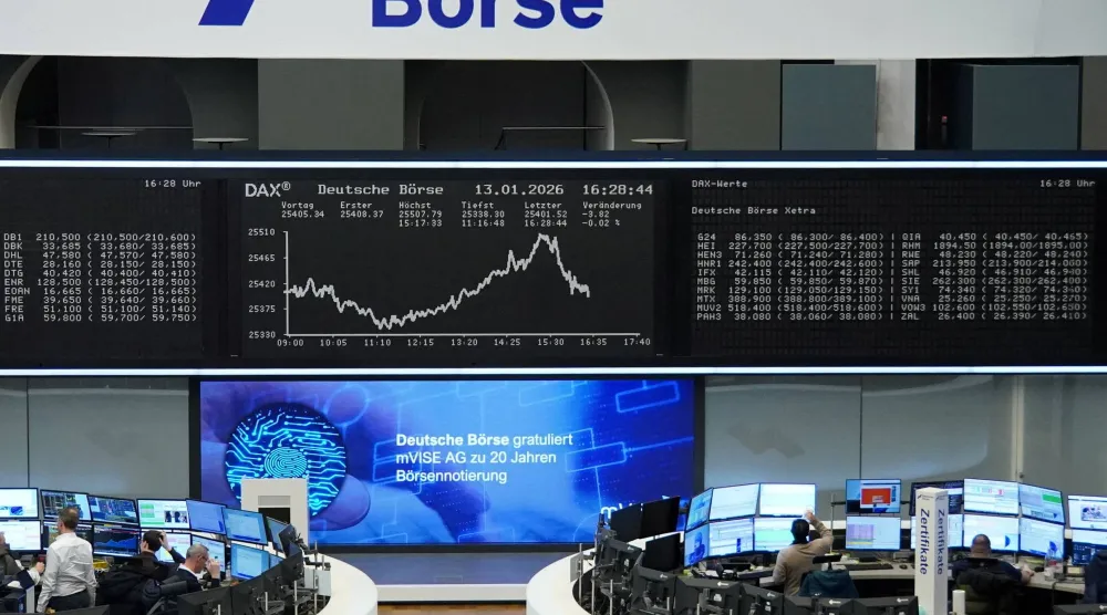 رسم بياني لمؤشر الأسهم الألماني «داكس» في بورصة فرانكفورت (رويترز)