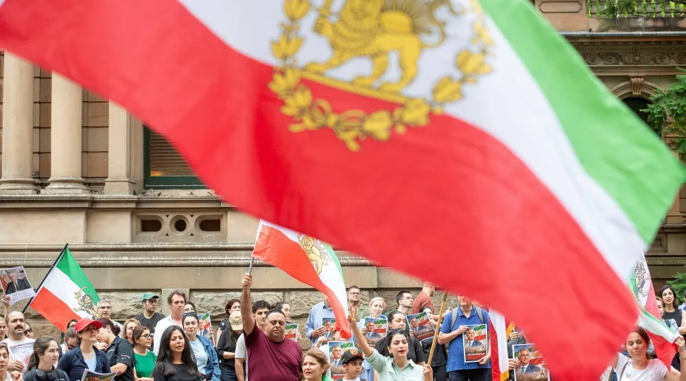 شهدت عواصم عدة في العالم مظاهرات تضامنية مع الاحتجاجات الشعبية بإيران (رويترز)