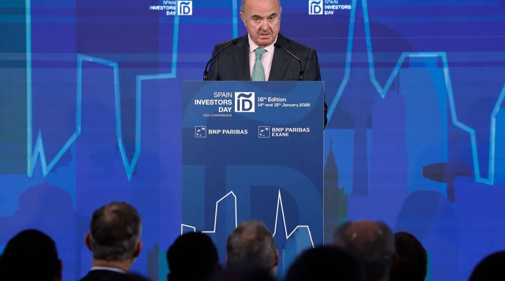 لويس دي غيندوس يفتتح منتدى «يوم المستثمرين الإسبان» السادس عشر في مدريد 14 يناير 2026 (إ.ب.أ)