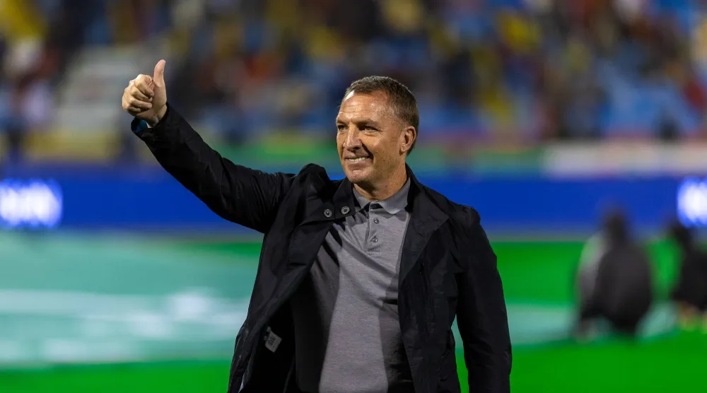 بريندان رودجرز مدرب فريق القادسية (تصوير: عيسى الدبيسي)