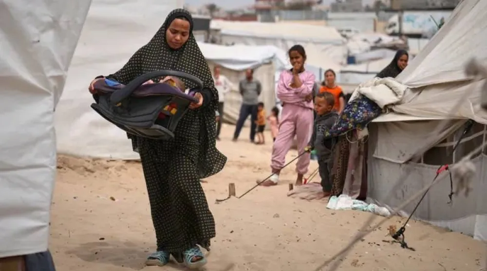 في غزة أصبح الحمل والولادة بالنسبة لمعظم النساء يسببان التوتر والخوف (أ.ب)