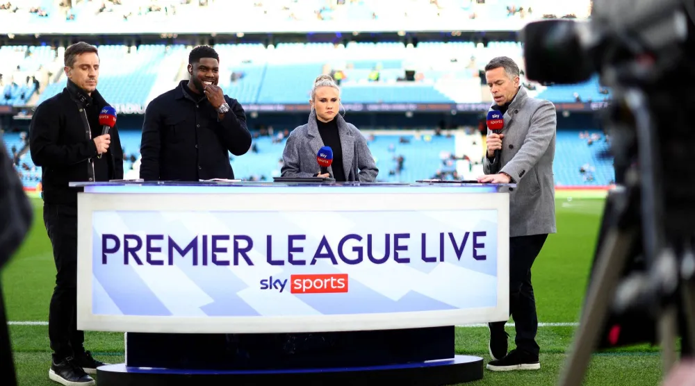 فريق مكافحة القرصنة في الدوري الإنجليزي أزال أكثر من 230 ألف بث مباشر (رويترز)