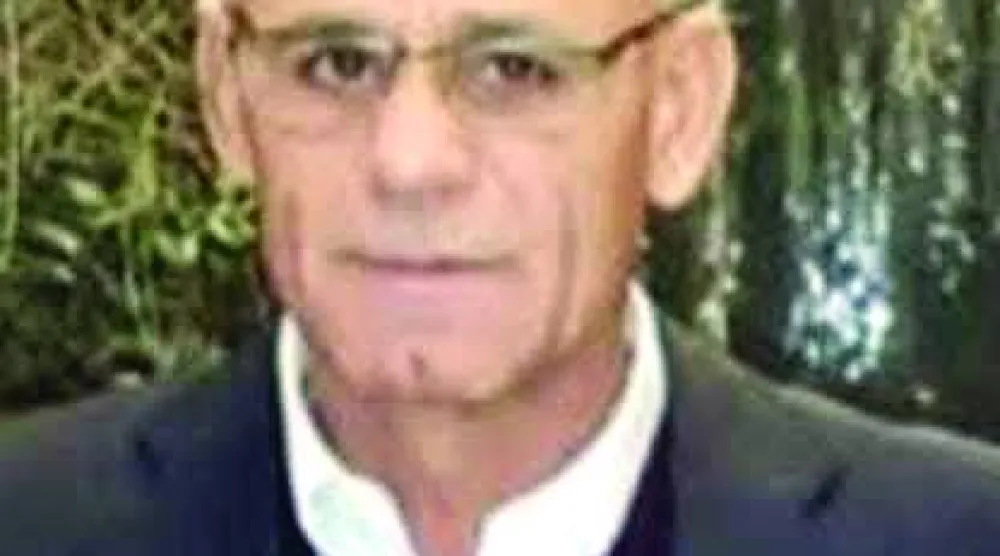 الضابط المتقاعد من «الأمن العام اللبناني» أحمد شكر الذي خُطف من شرق لبنان (أرشيف العائلة - الشرق الأوسط)