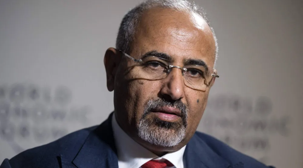 الزبيدي هرب من عدن بحراً إلى الصومال ومنها إلى أبوظبي جواً (أ.ف.ب)