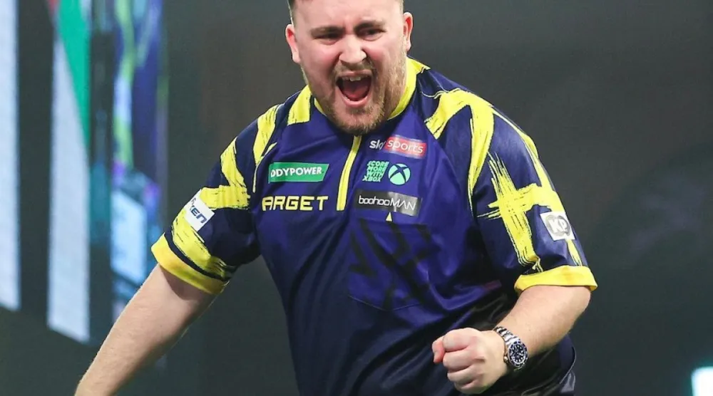 بطل العالم الحالي لوك ليتلر ضمن المشاركين في المنافسات (الشرق الأوسط) 