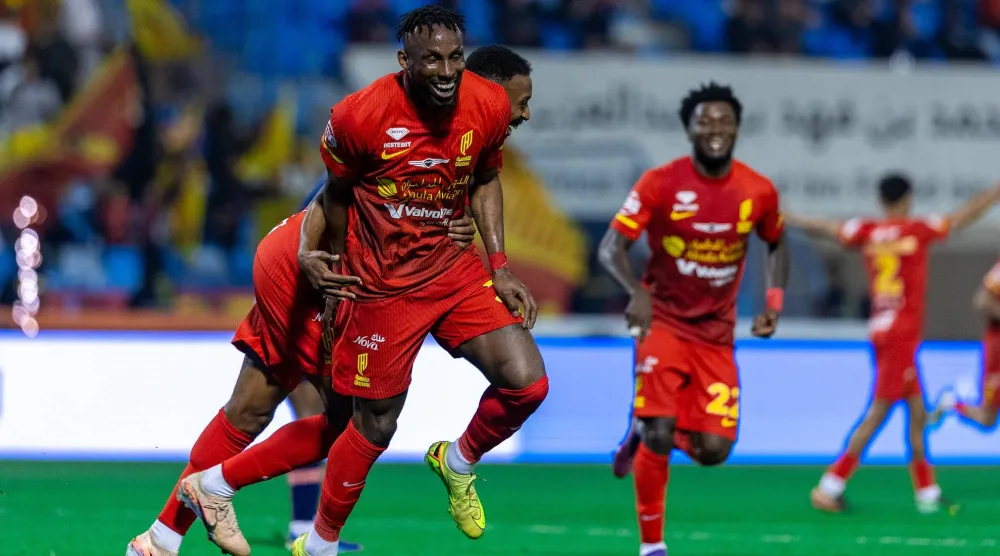 كينونيس القادسية رجل الجولة (تصوير: عيسى الدبيسي)