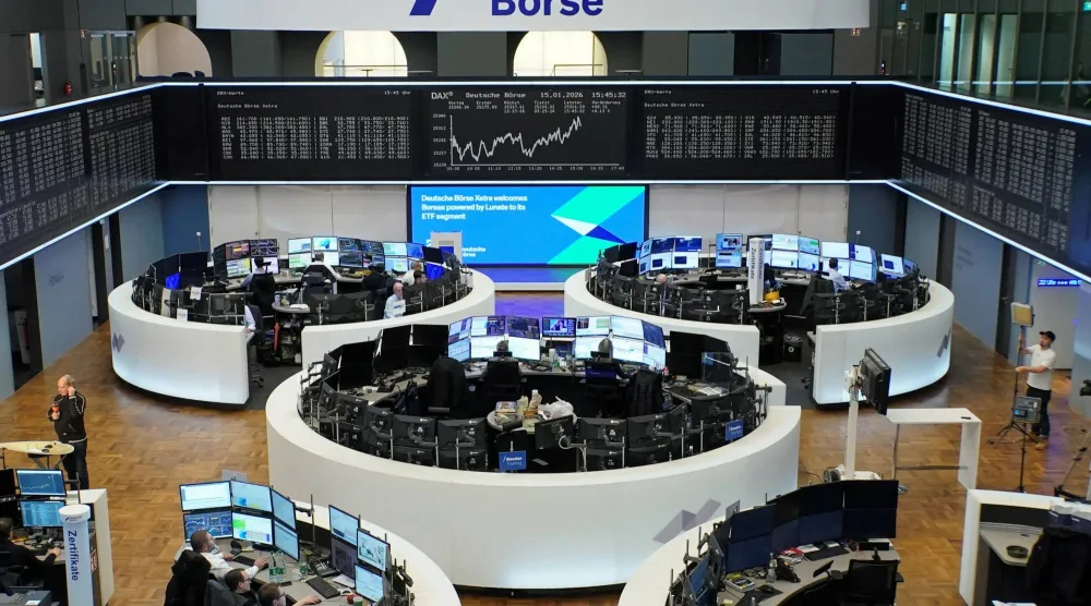 رسم بياني لمخطط مؤشر الأسهم الألماني داكس في بورصة فرانكفورت (رويترز)