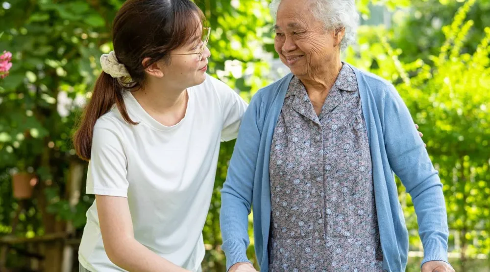 الخرف مرتبط بعوامل من بينها التقدُّم في العمر (جامعة غوام الأميركية)