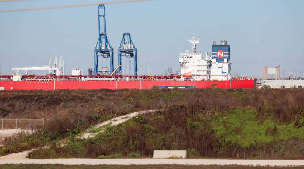 The Nave Photon, carrying crude oil from Venezuela, is docked at Port Freeport in Freeport, Texas, US, January 15, 2026. REUTERS/Antranik Tavitian