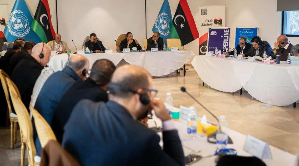 جانب من اجتماعات أعضاء «محور الحوكمة» التابع لـ«الحوار المُهيكل» التي ترعاها البعثة الأممية في ليبيا (البعثة الأممية)