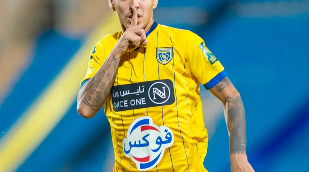 كاكو خلال تمثيله فريق التعاون (الشرق الأوسط)