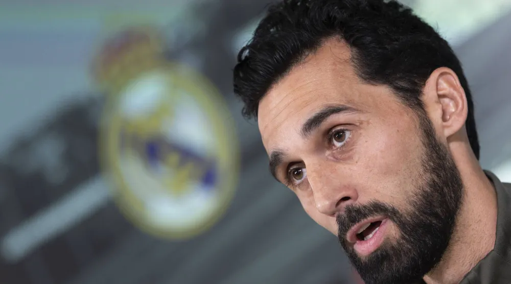 ألفارو أربيلوا المدرب الجديد لريال مدريد (إ.ب.أ)