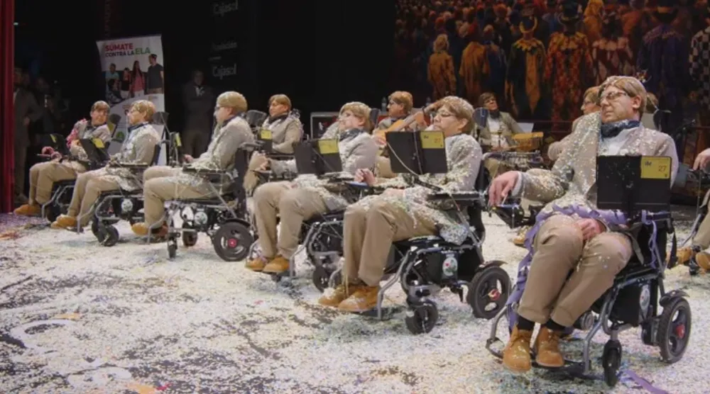 عرض يبدو غريباً لكنه يقترب أكثر من الإنسان (كرنفال قادس)