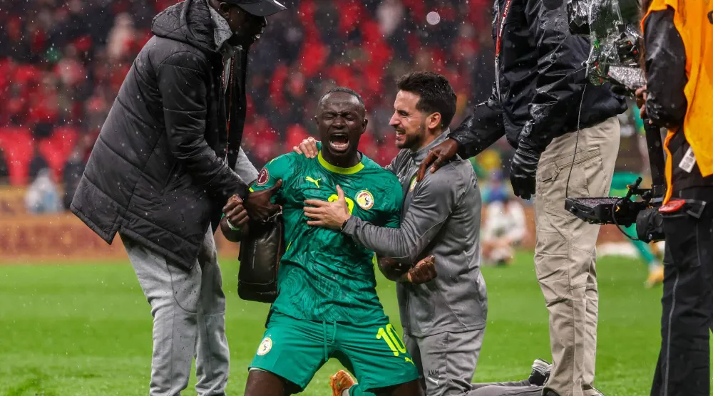 ماني يصرخ احتفالاً بالفوز باللقب (أ.ف.ب)