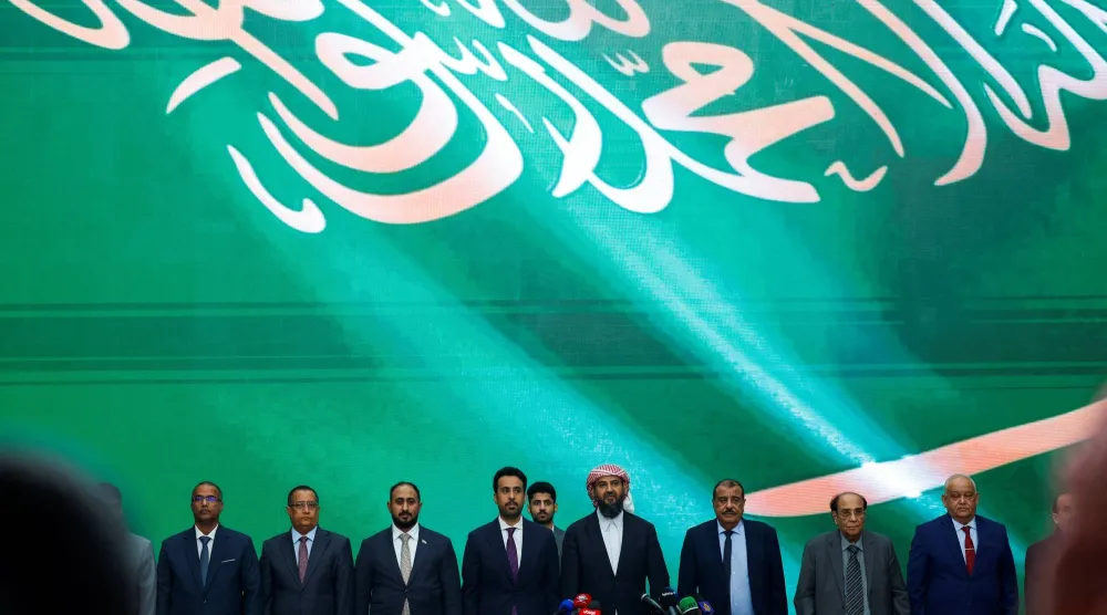 السعودية تسعى إلى خروج الجنوبيين في اليمن بحلول شاملة من خلال الحوار المرتقب (رويترز)