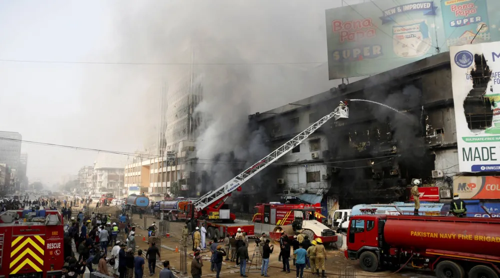 تتولى شركة «تنغيزشيفرويل» تشغيل الحقل الأكبر للنفط في كازاخستان وأوقفت الإنتاج على أثر الحريق (رويترز)