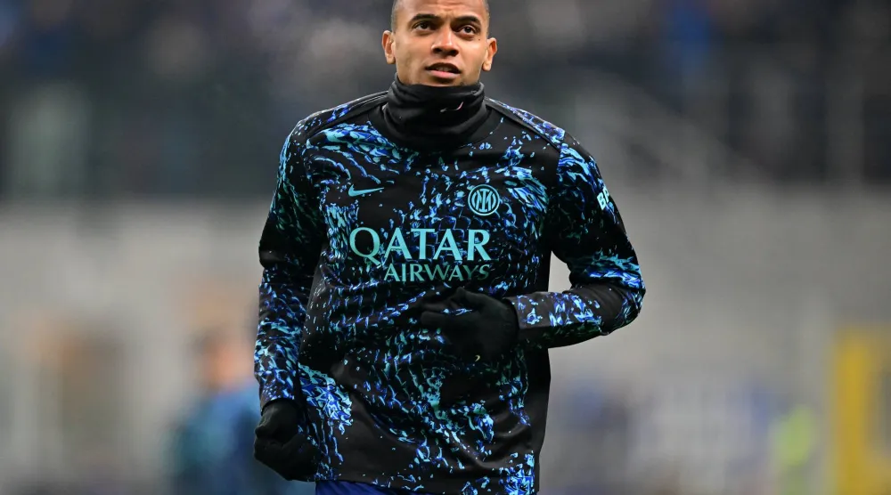 مانويل أكانجي مدافع إنتر ميلان (رويترز)