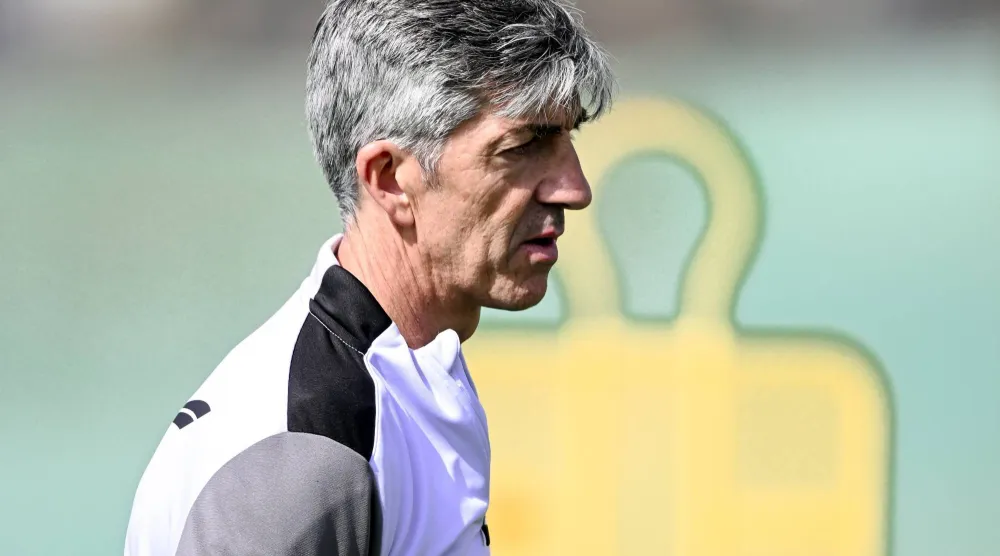 الإسباني إيمانويل ألغواسيل، مدرب فريق الشباب (نادي الشباب) 