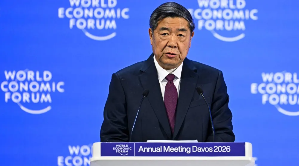 نائب رئيس الوزراء الصيني هي لي فنغ اليوم في منتدى دافوس الاقتصادي بسويسرا (أ.ف.ب)