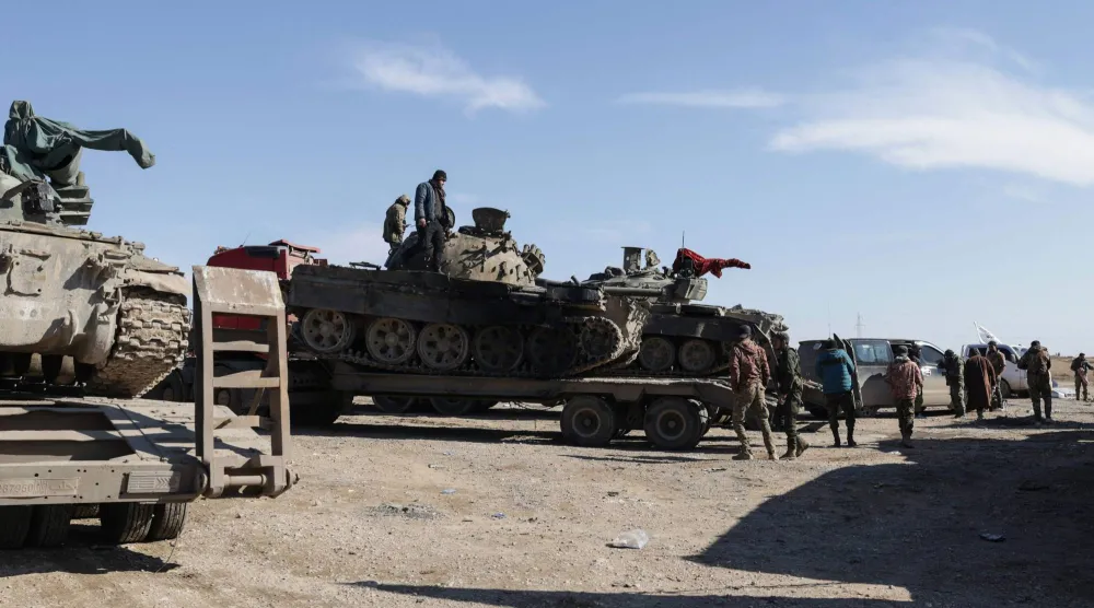 الجيش السوري لتأمين مخيم الهول بعد انسحاب «قسد» (تغطية حية)