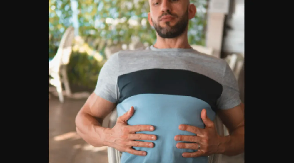 التسمم الغذائي عادةً ما يزول في غضون أيام قليلة دون أعراض حادة (بيكسلز)