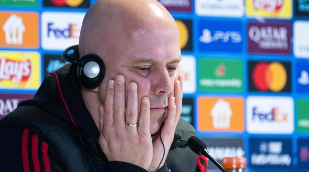 آرني سلوت مدرب ليفربول (أ.ف.ب)