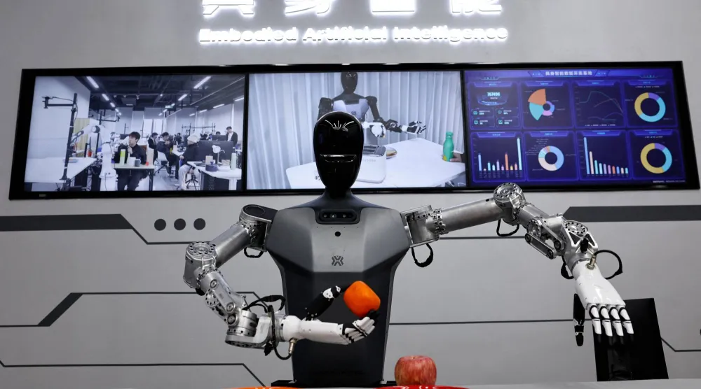 محدودية تعاون الصين مع دول أخرى تبطئ تبادل المعرفة وتحدُّ من الاستخدام التجاري المربح للتقنيات (رويترز)