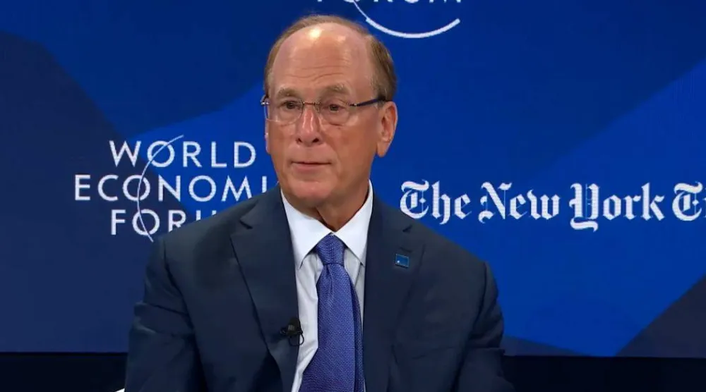 رئيس مجلس الإدارة والرئيس التنفيذي لشركة «بلاك روك» لاري فينك (الشرق الأوسط)