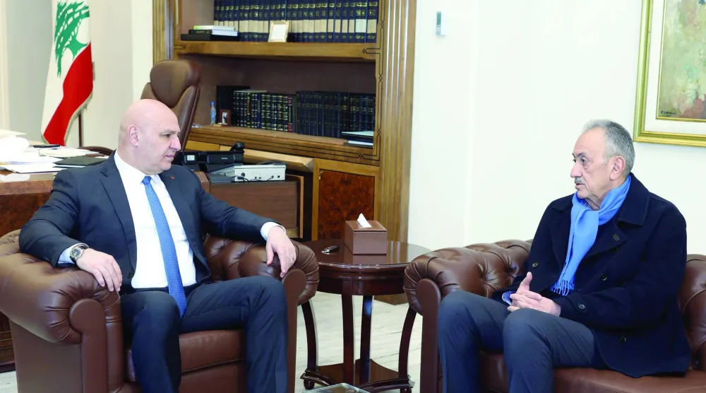 الرئيس جوزيف عون ملتقياً السفير سيمون كرم بعد مشاركته في اجتماع «الميكانيزم» (أرشيفية - الرئاسة اللبنانية)