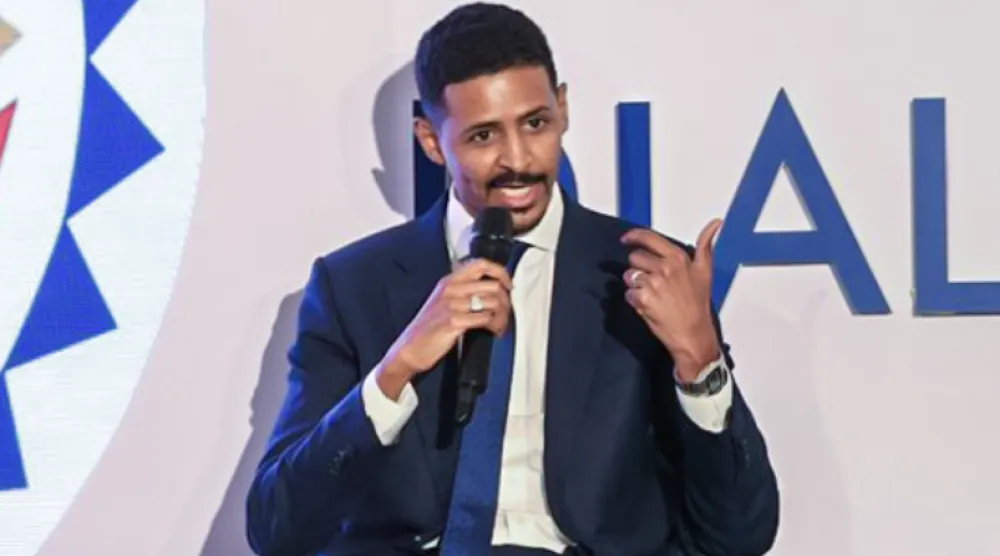 القوني دقلو شقيق قائد «قوات الدعم السريع» خلال مشاركته في مؤتمر بجنوب أفريقيا (إكس)