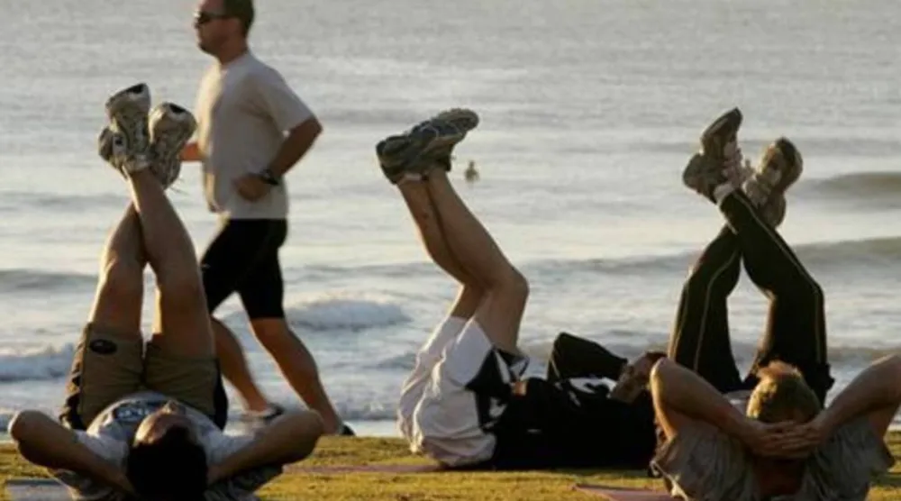 إجراء تغييرات بسيطة في الحركة يسهم في خفض خطر الوفاة (أرشيفية - رويترز)