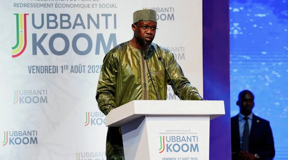 رئيس الوزراء السنغالي عثمان سونكو (رويترز)