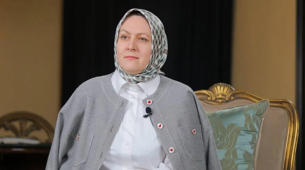 المصممة ڤيرا زولوتاريڤا (فيرا)