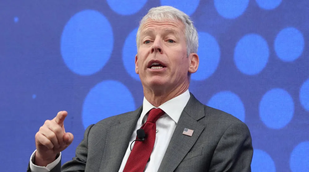 وزير الطاقة الأميركي يتحدث خلال الاجتماع السادس للتعاون عبر الأطلسي في مجال الطاقة بأثينا (أرشيفية - رويترز)