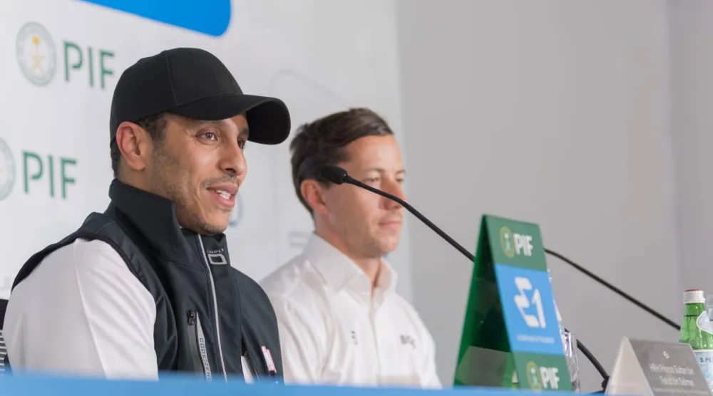 الأمير سلطان بن فهد يتحدث للإعلاميين (وزارة الرياضة)