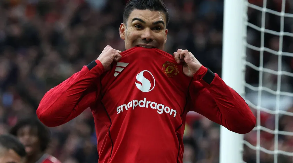 كاسيميرو وعد بصناعة الذكريات خلال ما تبقّى من الموسم الحالي (أ.ف.ب)