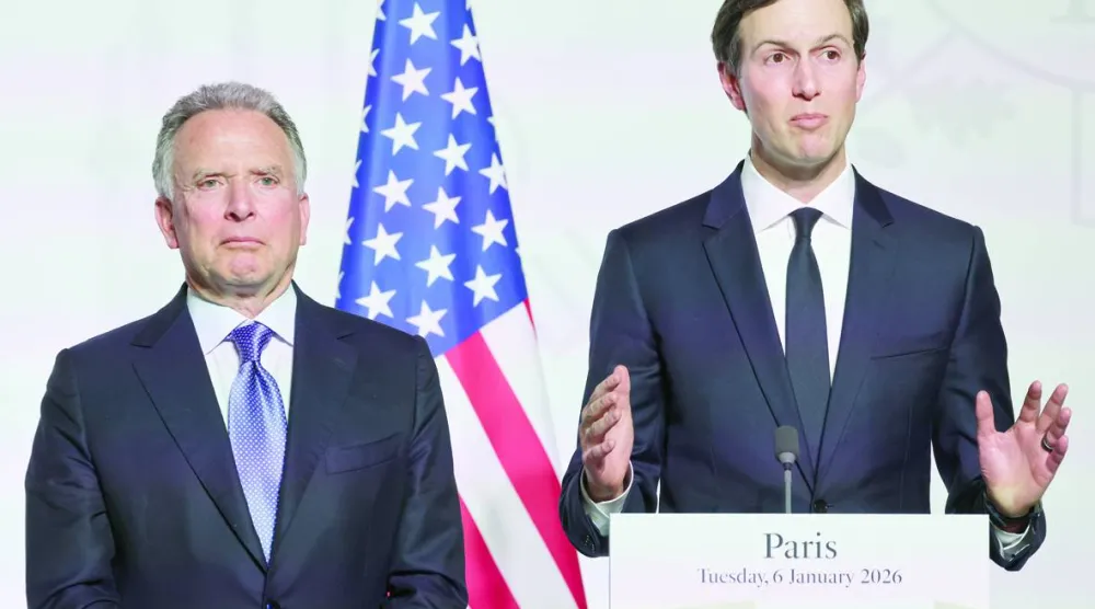 ستيف ويتكوف المبعوث الخاص للرئيس الأميركي دونالد ترمب وجاريد كوشنر صهر الرئيس (أ.ب)