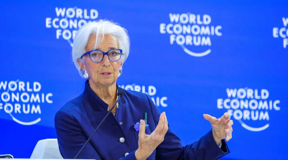 رئيسة البنك المركزي الأوروبي كريستين لاغارد خلال مشاركتها في منتدى دافوس الاقتصادي 23 يناير 2026 (رويترز)