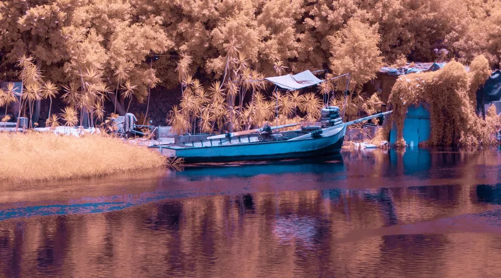مدن مصر بتأثيرات الأشعة تحت الحمراء للفنان فادي قدسي (الشرق الأوسط)