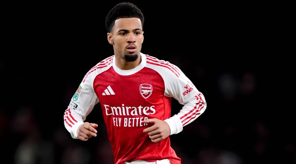 إيثان نوانيري إلى مرسيليا معاراً (د.ب.أ)