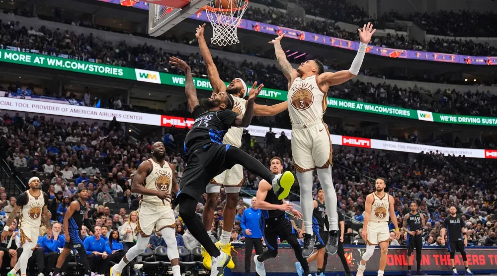 من منافسات دوري السلة الأميركي (أ.ب)