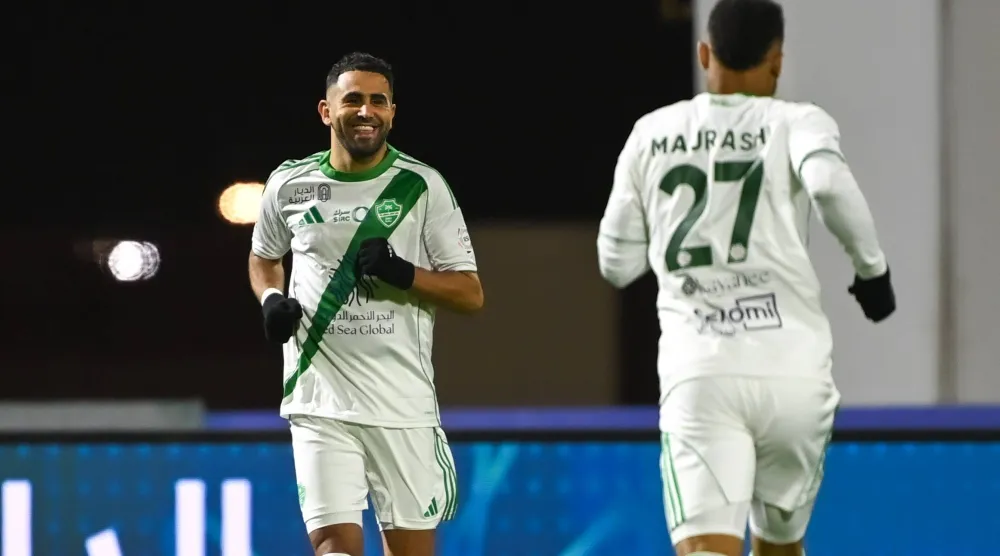 رياض محرز محتفلا بالهدف (تصوير: علي خمج)