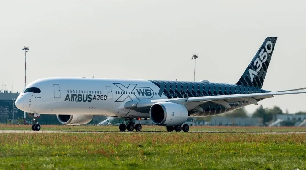 على الرغم من الاضطرابات التجارية هنّأ رئيس «إيرباص» موظفي الشركة بـ«النتائج الجيدة» في عام 2025 (رويترز)