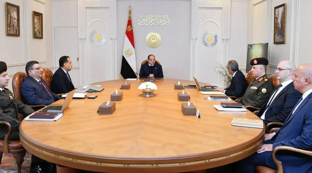 الرئيس عبد الفتاح السيسي خلال متابعة محاور تطوير صناعة الاتصالات بمصر في يناير الحالي (الرئاسة)