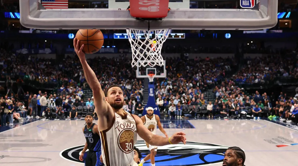 ستيفن كوري (أ.ف.ب)