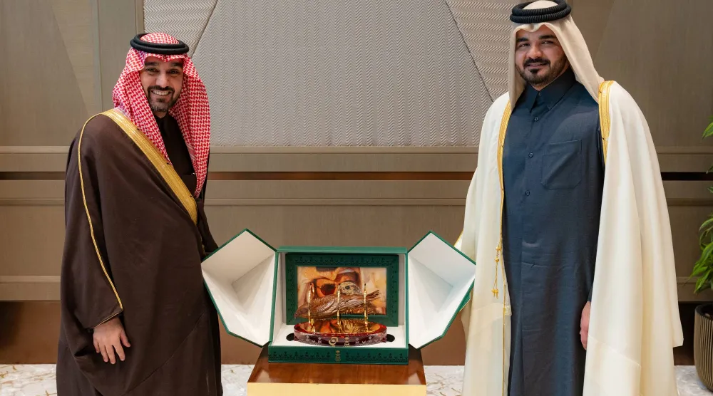 الأمير عبد العزيز بن تركي الفيصل والشيخ جوعان بن حمد آل ثاني (الأولمبية السعودية)