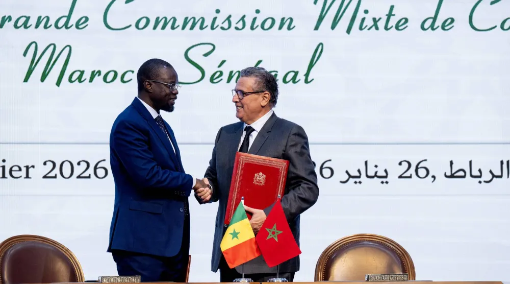 رئيس وزراء السنغال ونظيره المغربي يحضران حفل توقيع للجنة العليا المشتركة بين المغرب والسنغال (إ.ب.أ)